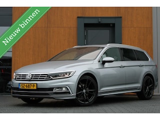 Volkswagen Passat Variant 1.6TDI Highline Business R | Pano | Trekhaak