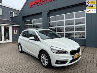 BMW 2-serie Tourer 218i Essential Sport / Pano / Trekhaak / Cruise / NL Auto met NAP .
