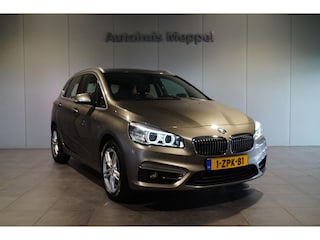 BMW 2-serie Tourer 220i Luxury Line | Head-Up Display | LED | PDC |