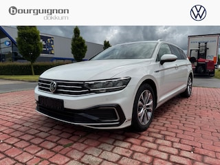 Volkswagen Passat Variant 1.4 TSI PHEV GTE Business | 218 Pk | Trekhaak | Pano Dak | ACC | Park assist | A-Camera | HUD |