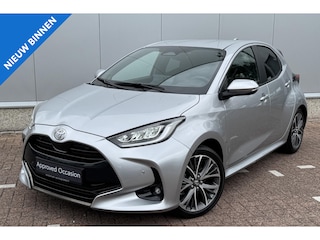 Toyota Yaris 1.5 Hybrid 130 Executive Stoel- & Stuur verwarming, HUD, Dodehoek detectie, Parkeersensoren rondom, JBL, LED, Leder met premium stof, Smart Key