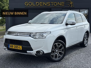 Mitsubishi Outlander 2.0 PHEV Business Edition Navi,Trekhaak,Camera,Schuifdak,Leder,Stoelverwarming,Clima,Cruise,Pdc V+A,Lmv,Nieuwe Apk bij Aflevering