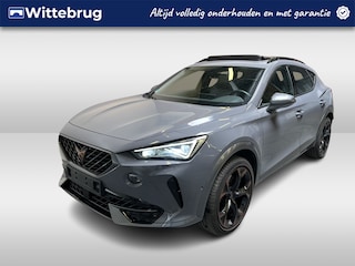 Cupra Formentor 1.4 e-Hybrid VZ Performance / AUTOMAAT/ 245 PK/ PANO/ KEYLESS/ FULL LINK/ PARK. SENSOREN + CAMERA/ ELEKTR. STOEL/ ADAPT. CRUISE/ 19" LMV/ MATRIX/ NAVI/ RIJ-MODI/ STOEL-STUUR VERWARM.
