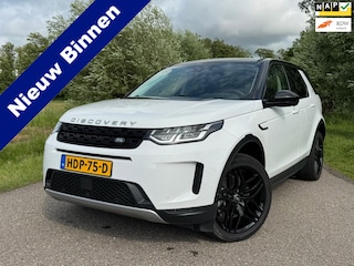Land Rover Discovery Sport P300e 1.5 / Elektrische Trekhaak / Leder / 360 Camera / Navigatie / Zwarte LM 20 Inch / All Seasons