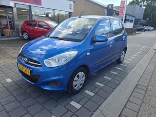 Hyundai i10 1.1 i-Drive 5 deurs, elektrische ramen , centrale vergendeling slechts 54000 km gelopen