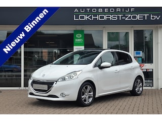 Peugeot 208 1.2 VTi Allure | Panoramadak | Trekhaak | Mooie staat!