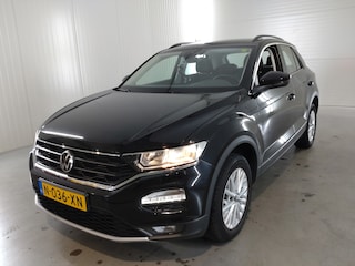 Volkswagen T-Roc 1.0 TSI Style | Verwacht | Trekhaak | Clima | Camera | ACC |