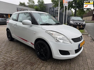 Suzuki Swift 1.2 Sport-line 3 deurs, elec pakket, navi, multi-stuur,dealer onderhouden auto, nwe apk , rijklaar schade vrij,