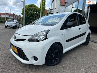 Toyota Aygo 1.0 VVT-i Comfort|Airco|Apple/Android systeem|El Ramen|2e Eigenaar