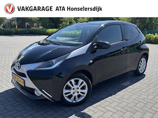 Toyota Aygo 1.0 VVT-i x-joy | Cruise control | Climate control | achteruitrij camera |