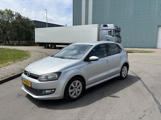 Volkswagen Polo 1.2 TDI BlueMotion Comfortline 5-Deurs 75 PK. Mooie en als nieuw rijdende auto !!! Zeer goed onderhouden !!