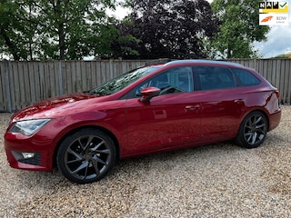 Seat Leon ST 1.4 TSI ACT FR Dynamic 150PK Panorama & Navigatie