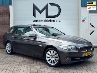 BMW 5-serie Touring 528i High Executive-Panoramadak-Trekhaak