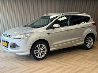 Ford Kuga 1.5 Titanium Styling Pack 4WD CRUISE DODEHOEK CAMERA PARKEERSENSOREN STOELVERWARMING AIRCO