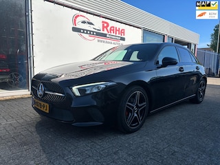 Mercedes-Benz A-klasse 180 Business Solution AMG