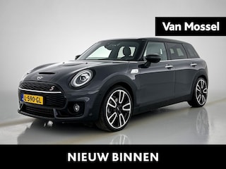 Mini Clubman 2.0 Cooper S Hammersmith | Automaat | Navigatie | Apple Carplay / Android Auto | Heads-Up Display | Vol Leer | Harman-Kardon | Achteruitrijcamera | Stoelverwarming | Climate Control | Sportonderstel | DAB | Lichtmetalen Velgen |