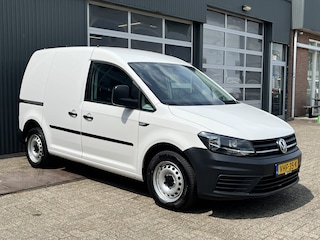 Volkswagen Caddy 2.0 TDI L1H1 Airco Cruise controle Trekhaak 1400kg trekgewicht Schuifdeur Telefoon verbinding Apple carplay kastinrichting Laderkasten 1e eigenaar 2-Persoons Euro 6