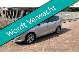 Renault Scénic 1.4 TCe 131pk 2e eigenaar Clima Navi Trekhaak 1300kg.