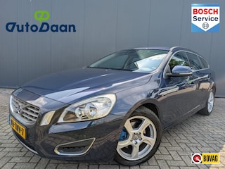 Volvo V60 1.6 T3 Summum | All-season | Stoelverwarming
