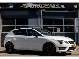 Seat Leon 1.8 TSI FR 180PK PANO AUTOMAAT LET OP DEUKJE OP DEUR