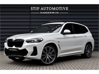 BMW X3 xDrive30e M Sport | Panoramadak | 21'' Velgen | Camera | CarPlay | Head-Up | Lederen Bekleding | Stoelverwarming |