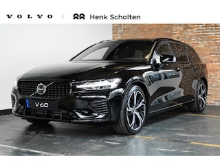 Volvo V60 2.0 T6 Plug-in hybrid AWD Plus Dark | Direct Beschikbaar | Schuif/Kantel Panoramadak | Head-Up Display | 360º Visual Park Parkeercamera | Harman Kardon Premium Audio |
