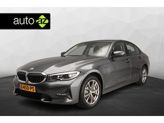 BMW 3-serie Sedan 330e Sportline / Leder / Sportstoelen / Park assist / LED / HIFI / Camera / Alu wielen 17 inch