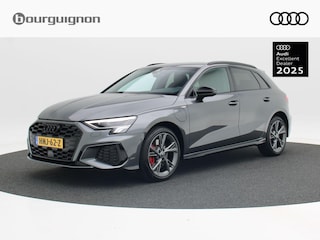 Audi A3 Sportback 45 TFSi 245 Pk e Automaat S-Line Competition | Full LED | Trekhaak | Zwart Optiek | Privacy Glas | Adaptive Cruise | Stoelverwarming | Parkeersensoren | Carplay | 17.648 Km!!