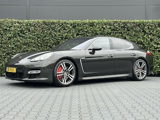 Porsche Panamera 4.8 Turbo, PANO, XENON, LEDER/ALCANTARA, SPORTCHRONO, CAMERA, KEYLESS, NAVI, BOSE, CARBON, LICHTMETAAL 20"
