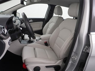 Mercedes-Benz B-klasse 180CDI Leer Navi Camera Ecc Sport-Comfort-Stoelen+Verwarmd Cruise Control Ambition Collission prev asst Bluetooth Keyless Licht en Zicht pakket Alarmoproepsysteem knie-airbag BlueEFFICIENCY Euro 6