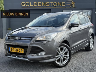 Ford Kuga 1.6 Titanium Plus 2e Eigenaar,Navi,Camera,Clima,Cruise,Trekhaak,Stoelverwaming,6 Bak,Halfleder,150pk,N.A.P,Nieuwe APK bij Aflevering