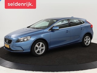 Volvo V40 2.0 T2 Momentum | Navigatie | Parkeerhulp | Climate control | Bluetooth | Cruise control