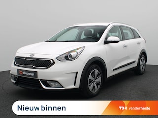 Kia Niro 1.6 GDi Hybrid DynamicLine 141PK Aut. Achteruitrijcamera, Navi, DAB+, Apple Carplay/Android Auto, Navi, Clima, Trekhaak, 16" LM Velgen