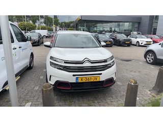Citroën C5 Aircross 1.2 130pk Business | Trekhaak | Parkeer Camera | Navigatie | Parkeersensoren V+A | Parelmoer kleur | Dode Hoek Detectie |