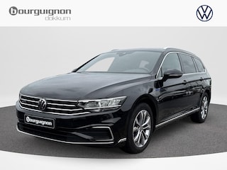 Volkswagen Passat Variant 1.4 TSI PHEV GTE Business 218Pk | Trekhaak | Pano Dak | ERGO Massage | App Connect |