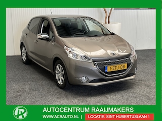 Peugeot 208 1.2 PURE TECH STYLE NAVIGATIE AIRCO CRUISE CONTROL BLUETOOTH TELEFOON MEDIA VOORBEREIDING PDC LICHTMETALEN VELGEN TREKHAAK ZEER MOOI !! Brgl