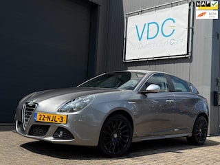 Alfa Romeo Giulietta 1.4 T Distinctive | 170 PK | Leder | 18'' LMV