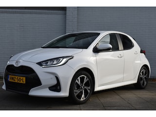 Toyota Yaris 1.5 Hybrid 115 First Edition Limited Automaat 116pk | PDC vóór- & achter | Apple Carplay/Android Auto |