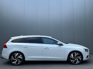 Volvo V60 2.0 T4 Business Sport Keyless|Schuif/kantel|Nav|Xenon
