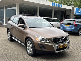 Volvo XC60 3.0 T6 AWD Summum Pano Driver Support BTW voordeel €450,-