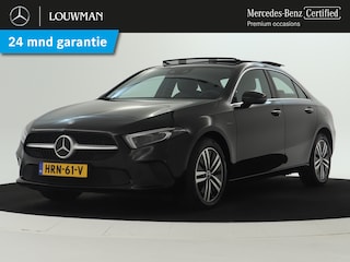 Mercedes-Benz A-klasse 250 e Sedan Plug-In Hybride | Panoramadak | Voorstoelen met memory | Dodehoek Assist | Sfeerverlichting. Inclusief 24 maanden MB Certified garantie voor Europa.