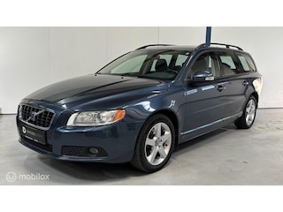 Volvo V70 2.5T Momentum AUTOMAAT / YOUNGTIMER