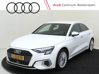 Audi A3 Limousine 30 TFSI Business edition | Full LED verlichting | Navigatie Plus | Cruise control | Draadloze telefoonlader | CarPlay | Digital cockpit | Parkeersensoren achter |