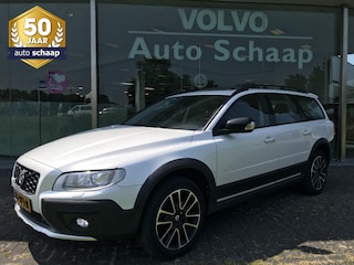 Volvo XC70 2.0 T5 FWD Dynamic Edition Automaat | Rijklaar incl garantie | Schuifdak Adaptieve cruise Trekhaak Standkachel
