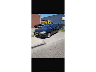 Renault Laguna Grand Tour 2.0-16V Privilège airco automaat apk 25-04-2026 inruil mogelijk nap