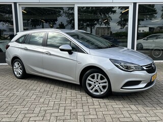 Opel Astra Sports Tourer 1.0 Turbo Business+ 50% deal 4.475,- ACTIE Sportstoelen / Navi  / Clima / Cruise / Telefoon