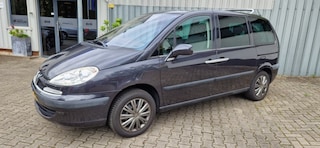Peugeot 807 2.0 ST   7-zittter