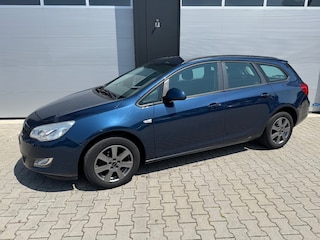 Opel Astra 1.4 EDITION /Cruise control / Airco / LM velgen / Boekjes aanwezig.