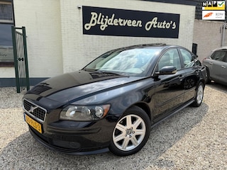 Volvo S40 2.4 Exclusive D.Riem V.V. | Nieuwe APK | Schuifdak | Trekhaak | Parkeersensoren