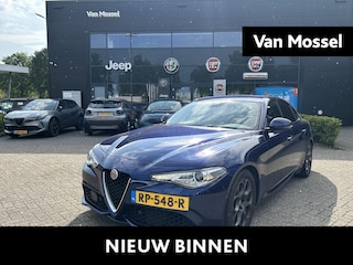 Alfa Romeo Giulia 2.0T Super | Veloce Exterieur/Interieur | Navigatie | Stoel & Stuurverwarming | Lederen Bekleding | Parkeersensoren voor + achter | Camera | Afneembare Trekhaak |